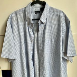 Short sleeve button down mens shirt